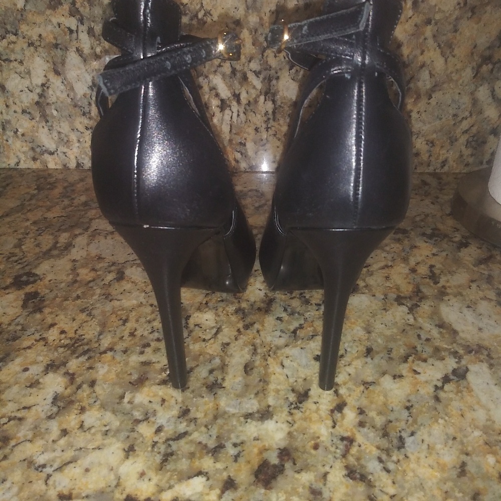 Guess heels - Picture 3 of 4